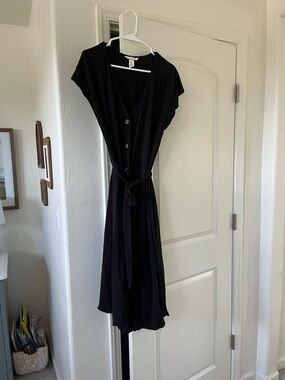 H&M Black Button-Front Tie-Waist Women’s Maternity Dress